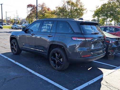 2023 Jeep Grand Cherokee Altitude