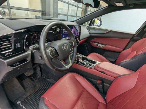2025 Lexus NX 450h+ Luxury