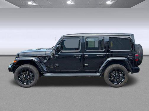Black Clearcoat 2021 Jeep Wrangler Unlimited Sahara