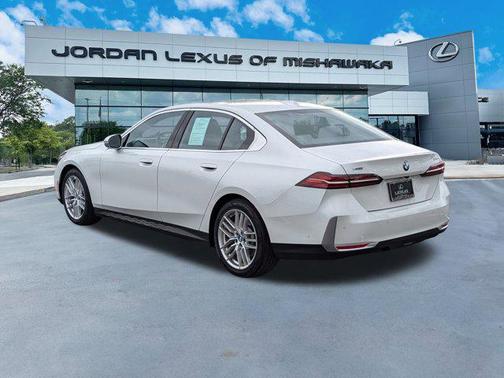 2024 BMW 530 i xDrive