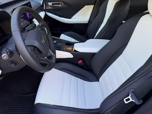 Iridium 2026 Lexus IS 350 F Sport