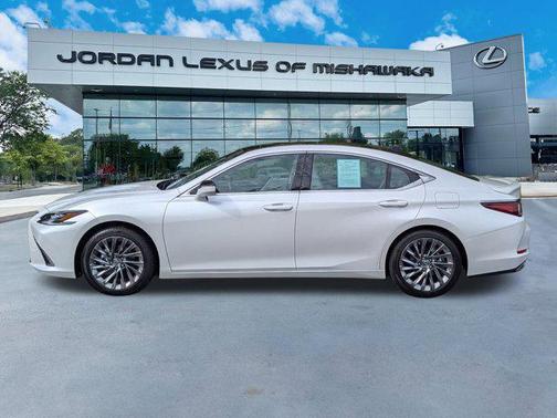 2024 Lexus ES 350 Ultra Luxury