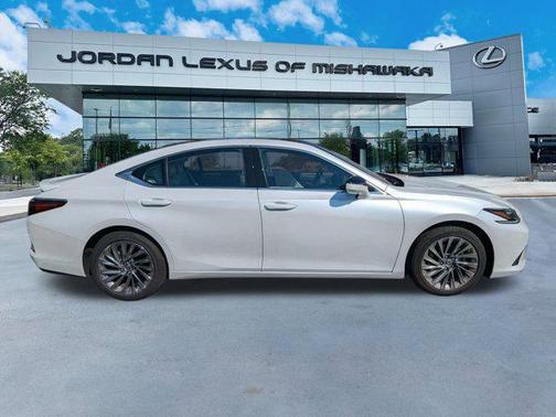 2024 Lexus ES 350 Ultra Luxury
