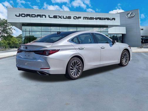 2024 Lexus ES 350 Ultra Luxury
