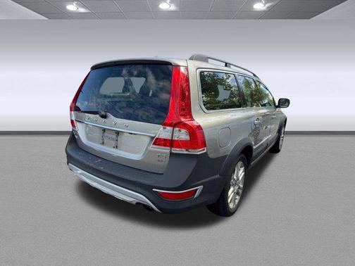 Seashell Metallic 2016 Volvo XC70 T5 Premier