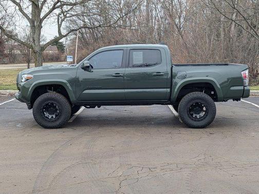 2022 Toyota Tacoma TRD Sport