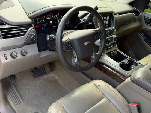 Iridescent Pearl Tricoat 2017 Chevrolet Tahoe LT