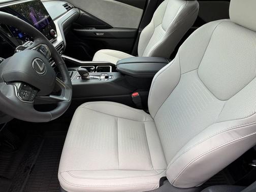 Wind Chill Pearl 2026 Lexus TX 350 Premium