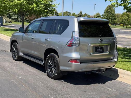 Atomic Silver 2023 Lexus GX 460 Premium