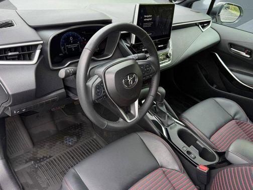 Ice Cap 2025 Toyota Corolla XSE