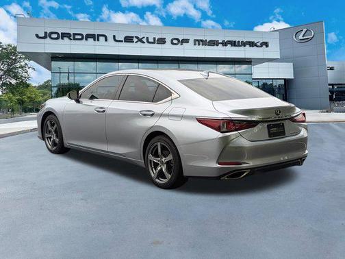 2022 Lexus ES 350 Base