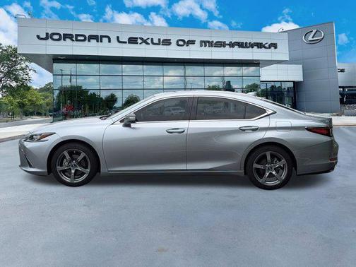 2022 Lexus ES 350 Base