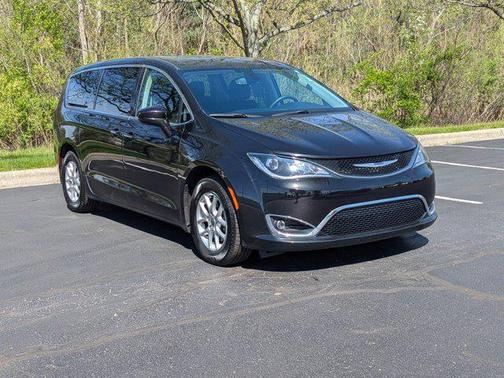 2020 Chrysler Pacifica Touring