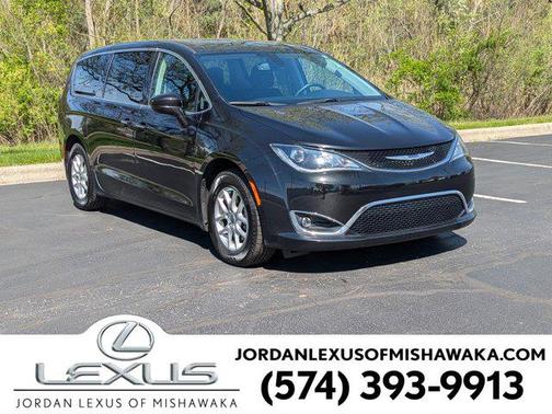2020 Chrysler Pacifica Touring