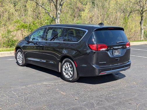 2020 Chrysler Pacifica Touring