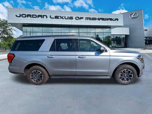 2023 Ford Expedition Max XLT