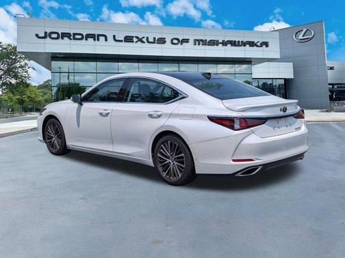 2022 Lexus ES 350 Base