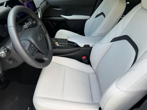 Ultra White 2026 Lexus UX 300h Base