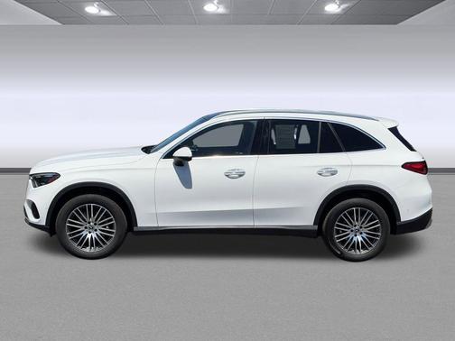 Polar White 2023 Mercedes-Benz GLC 300 4MATIC