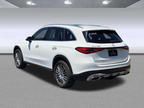 Polar White 2023 Mercedes-Benz GLC 300 4MATIC