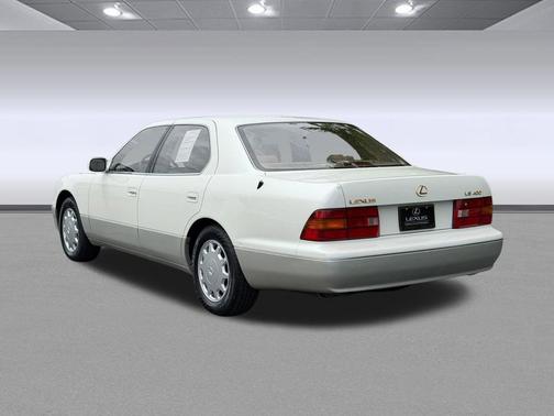 White 1995 Lexus LS 400 Base