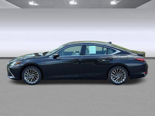 Caviar 2025 Lexus ES 300h Ultra Luxury