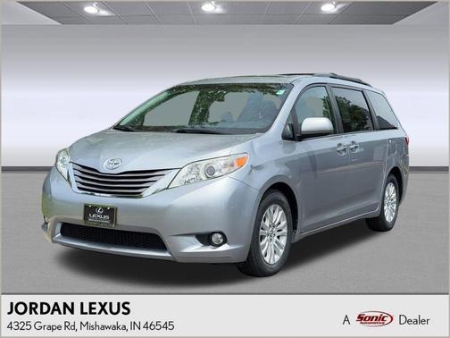 Silver Sky Metallic 2015 Toyota Sienna XLE