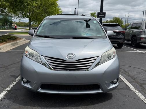 Silver Sky Metallic 2015 Toyota Sienna XLE