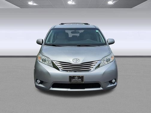 Silver Sky Metallic 2015 Toyota Sienna XLE