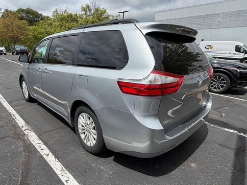 Silver Sky Metallic 2015 Toyota Sienna XLE