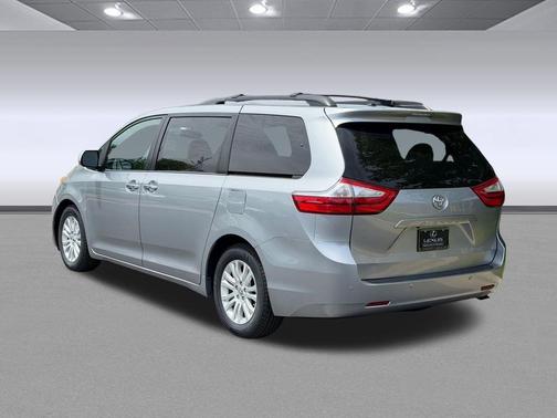 Silver Sky Metallic 2015 Toyota Sienna XLE