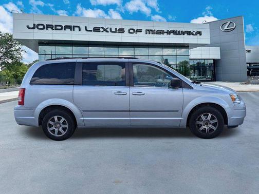2009 Chrysler Town & Country Touring