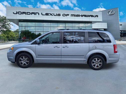 2009 Chrysler Town & Country Touring