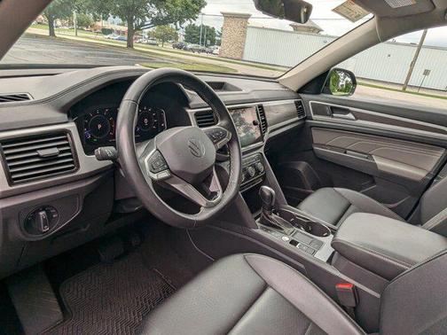2022 Volkswagen Atlas 3.6L SE w/Technology