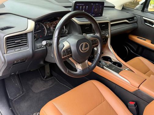 Eminent White Pearl 2022 Lexus RX 350L Base