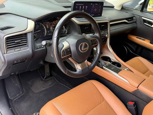 Eminent White Pearl 2022 Lexus RX 350L Base