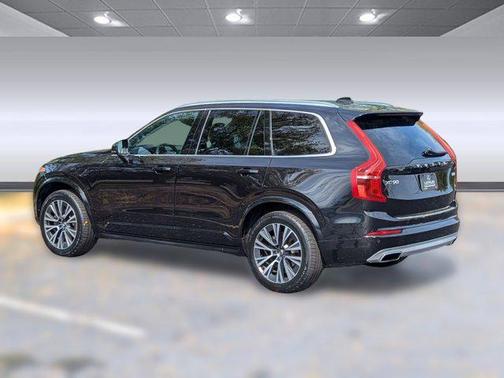 2020 Volvo XC90 T5 Momentum