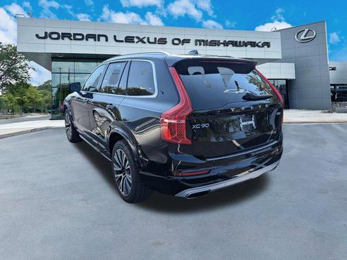 2020 Volvo XC90 T5 Momentum