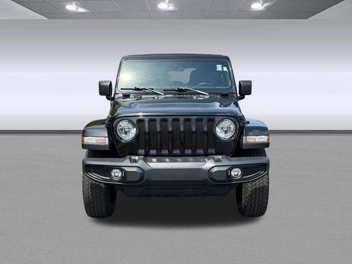 Black Clearcoat 2021 Jeep Wrangler Unlimited Sahara