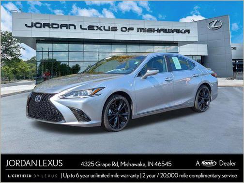 2022 Lexus ES 300h F SPORT