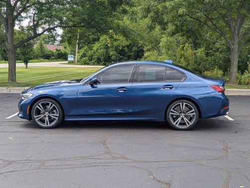 2022 BMW 330 330i