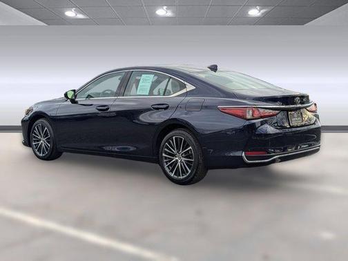 2024 Lexus ES 250 Base