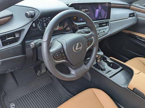 2024 Lexus ES 250 Base