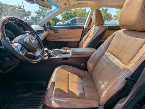 2016 Lexus ES 300h Base