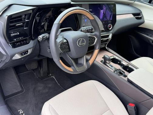 Eminent White Pearl 2024 Lexus RX 350 Premium