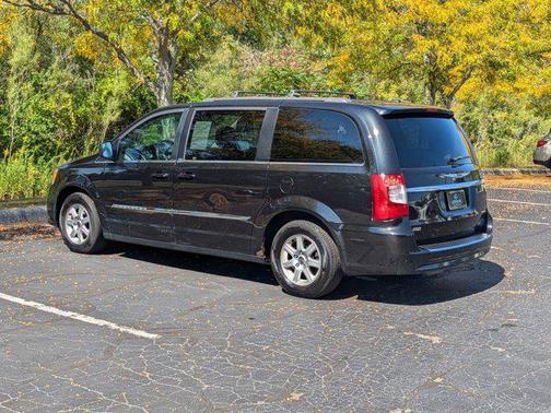 2012 Chrysler Town & Country Touring