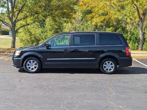 2012 Chrysler Town & Country Touring