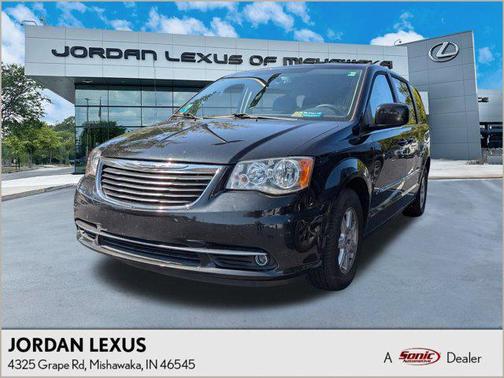 2012 Chrysler Town & Country Touring