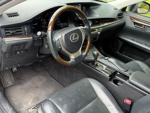 Obsidian 2013 Lexus ES 350 Base