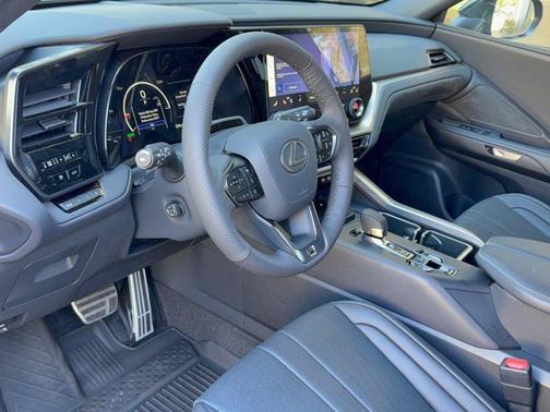 Incognito 2026 Lexus TX 500h F SPORT Premium